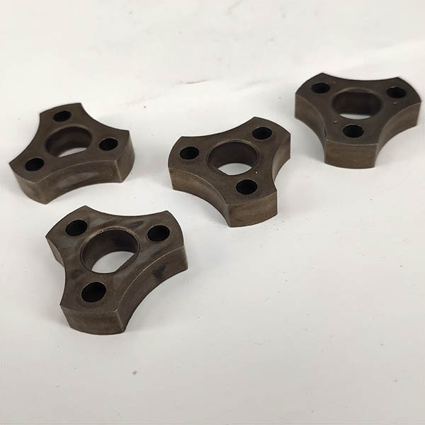 軸套(3邊孔) 軸套(3邊孔)